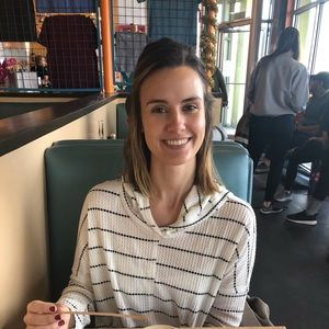 Meet your Posher, Lauren